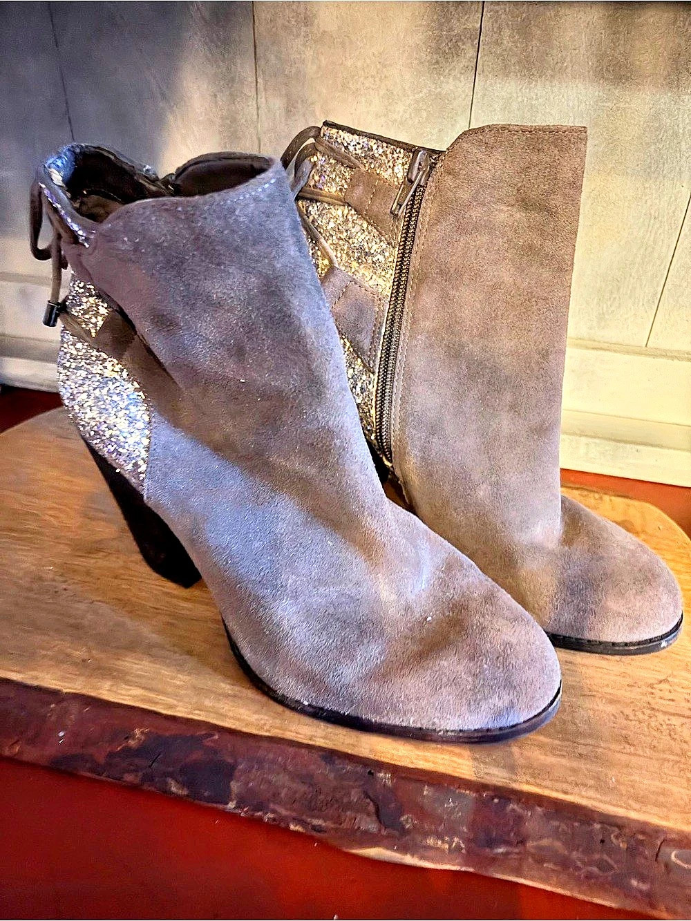 Gianni Bini sequin dressy booot grey sparkle with wedge heel. Sz 8
